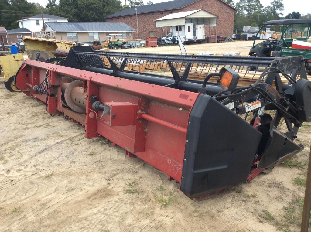 (223)CASE IH 1020 GRAIN HEAD