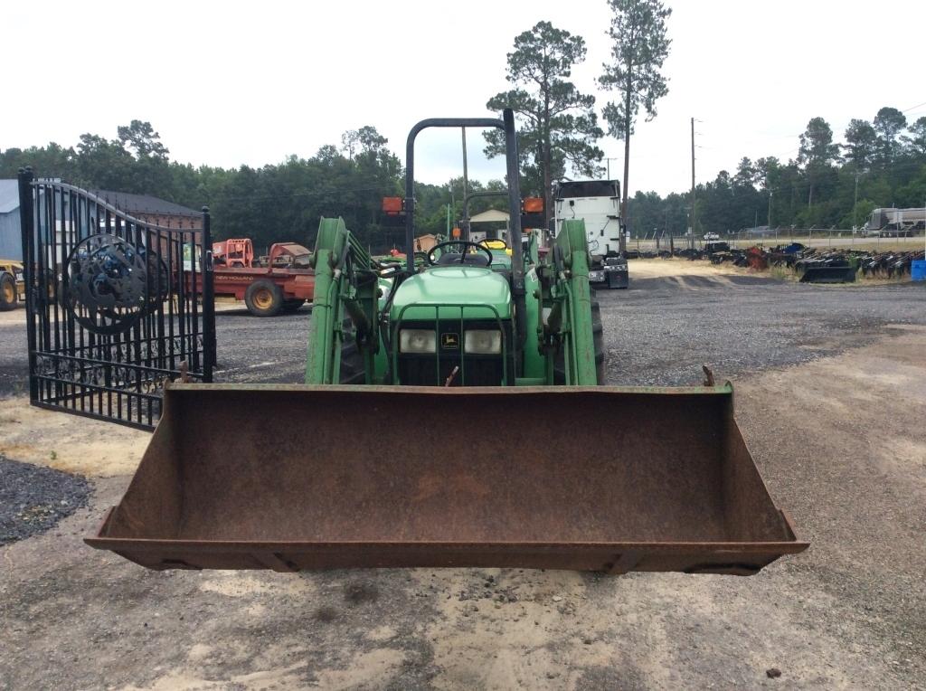 (31)JD 5105 W/ JD 521 LOADER