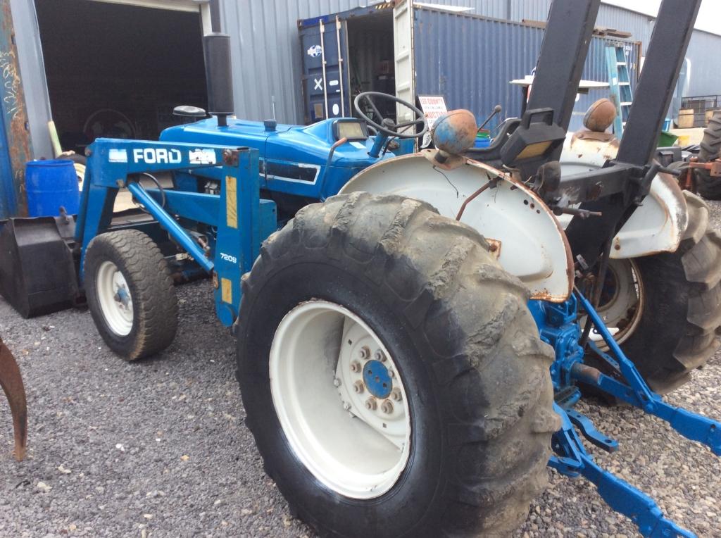 (37)FORD 3930 W/ FORD 7209 FRONT LOADER