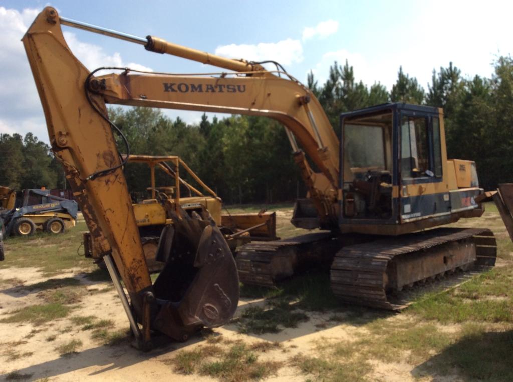 (136)KOMATSU PC120-3 EXCAVATOR