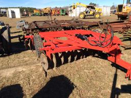 IH 10' PULL TYPE HYDRAULIC DISC HARROW