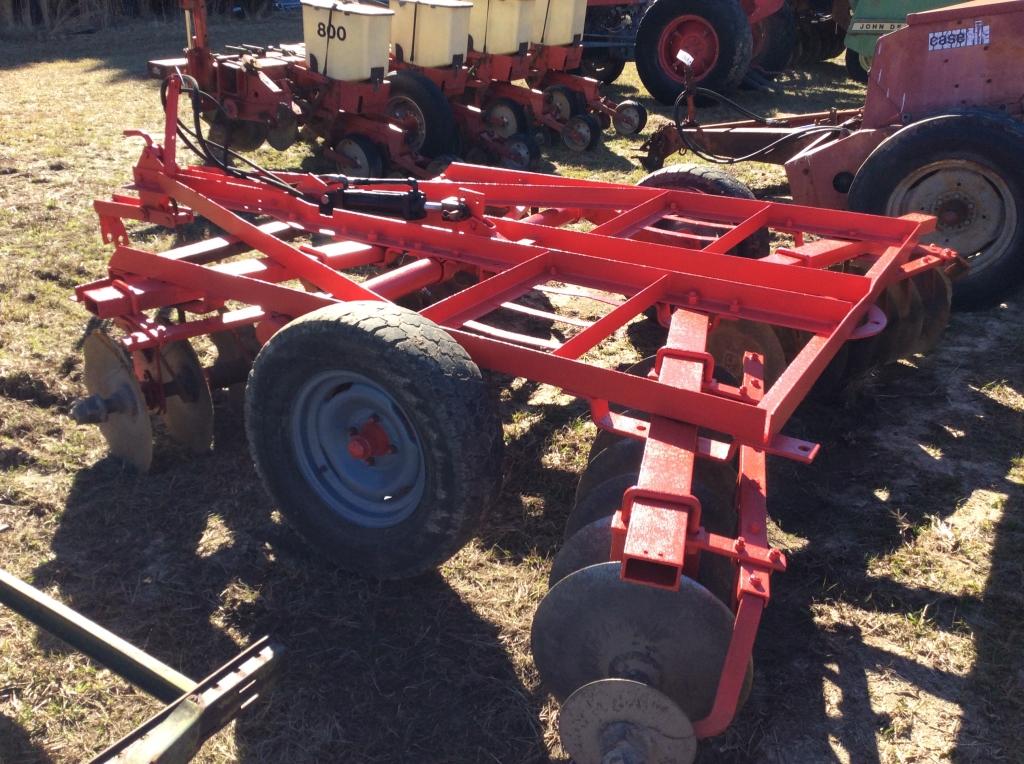 IH 10' PULL TYPE HYDRAULIC DISC HARROW