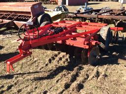 IH 10' PULL TYPE HYDRAULIC DISC HARROW