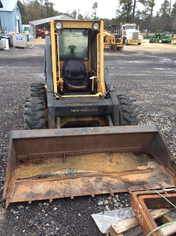 NH L783 SKID STEER