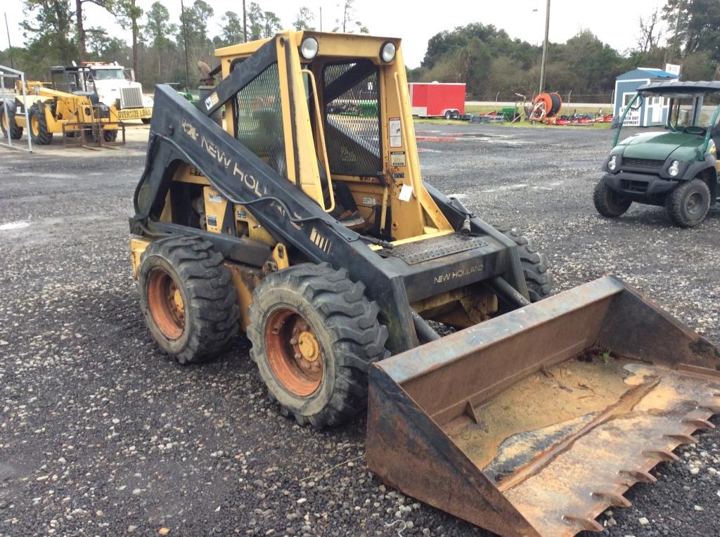 NH L783 SKID STEER