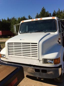 1995 IH 4700 W/ 24' FLATBED TRUCK