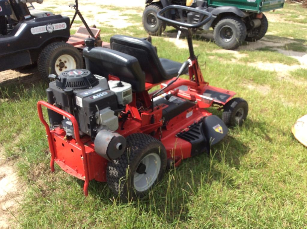 SNAPPER RIDING MOWER