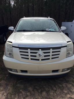 (6)2008 CADILLAC ESCALADE