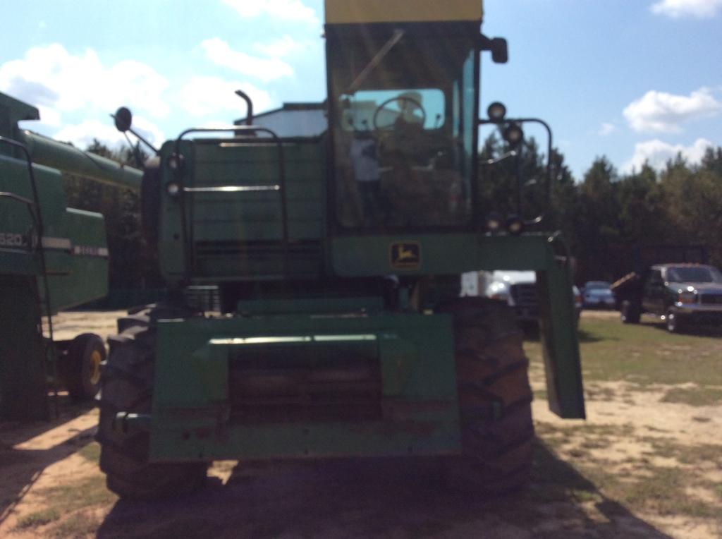 (44)JD 4420 COMBINE