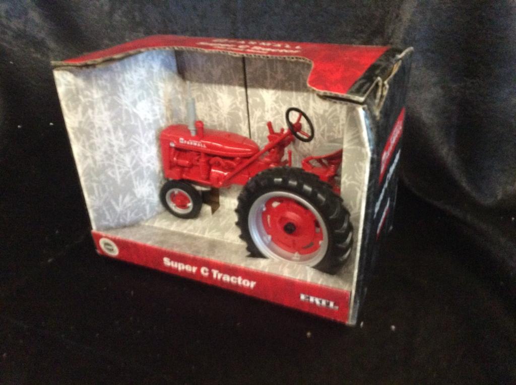 1/16 FARMALL SUPER C