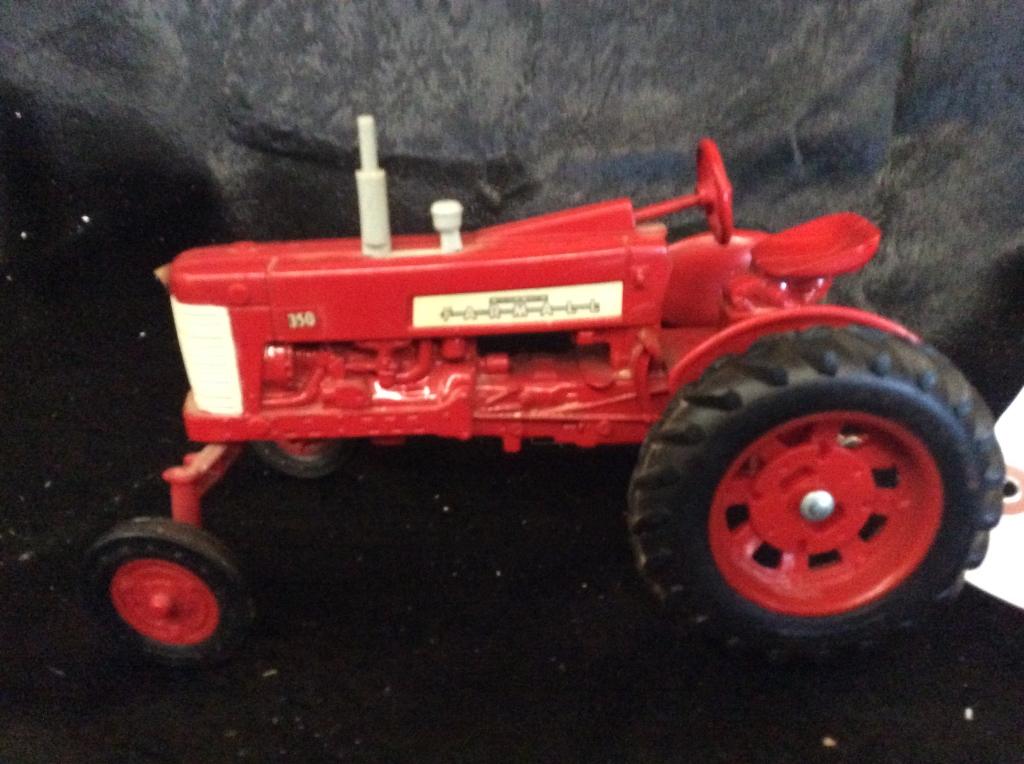 1/16 FARMALL 350