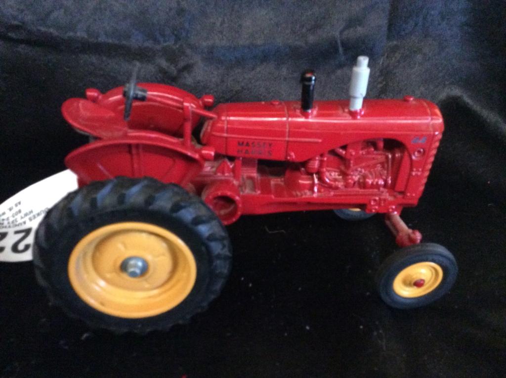 1/16 MASSEY HARRIS 44