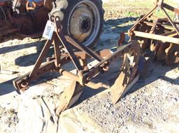 (124)FORD 2 BOTTOM PLOW