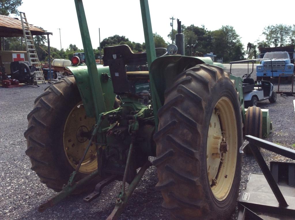 (24)JD 2840 W/ 148 LOADER