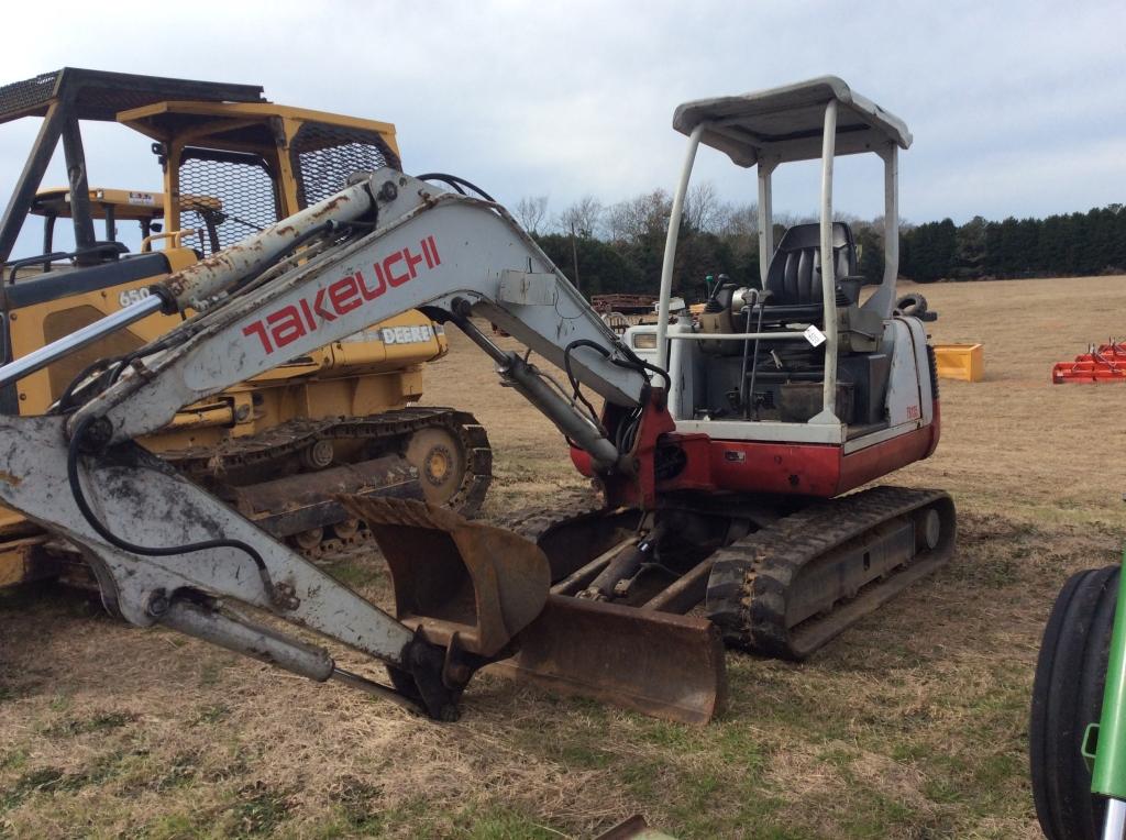 (50)TAKEUCHI TB135 MINI EXCAVATOR