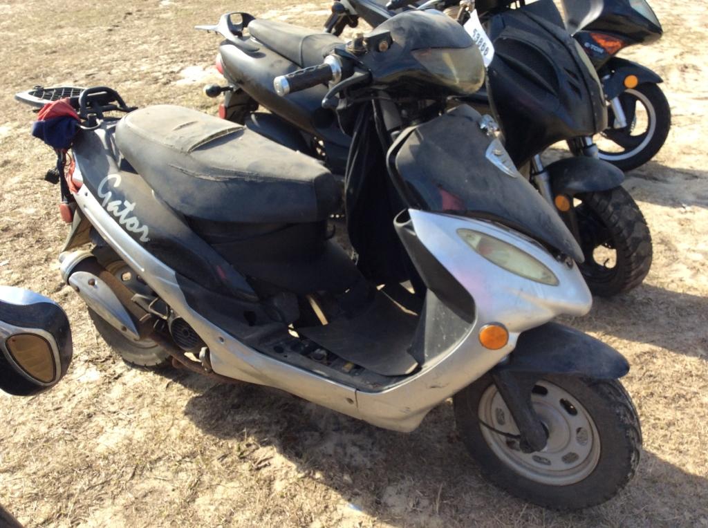 (4)2009 GATOR 50 MOPED