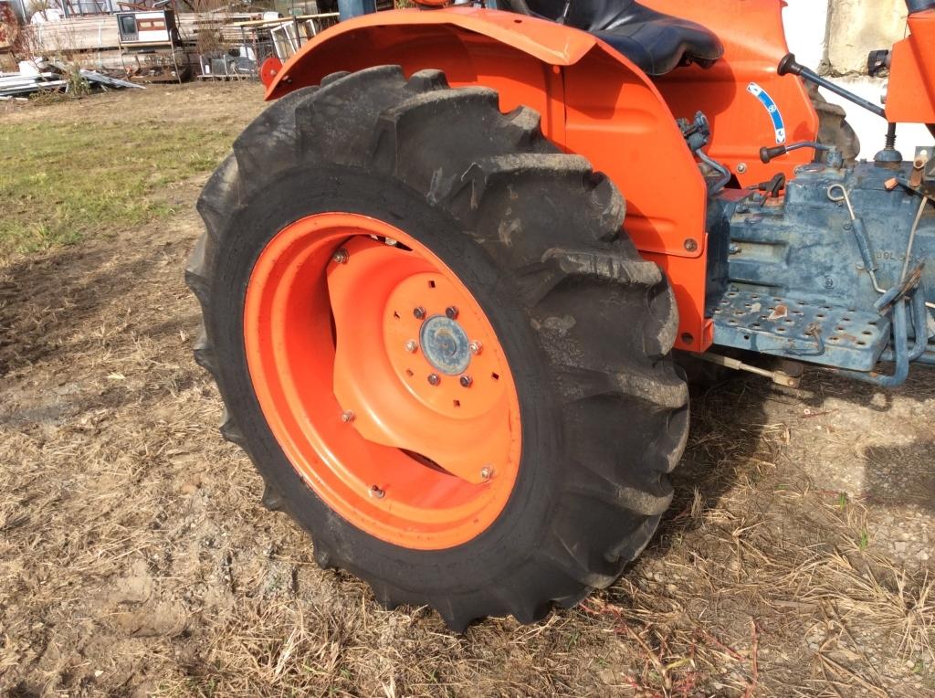 (7)KUBOTA L2050