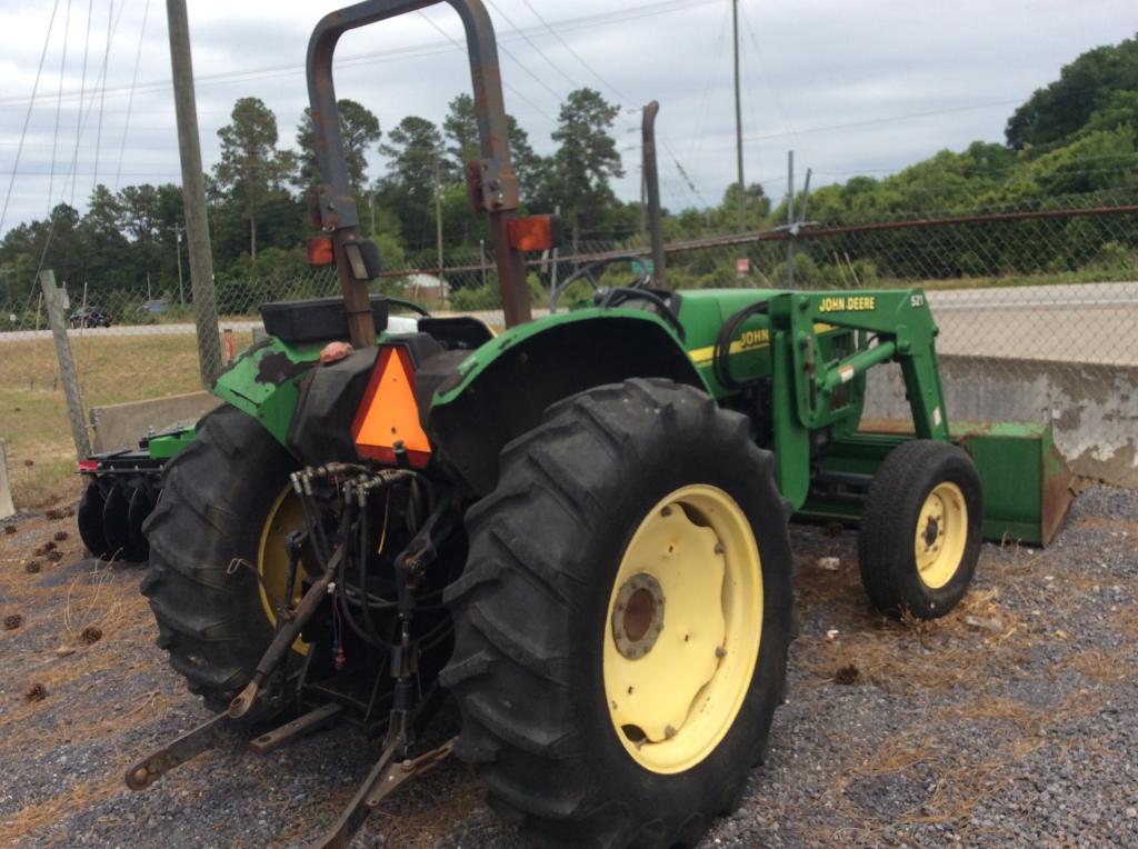 (29)JD 5210 W/ JD 521 LOADER