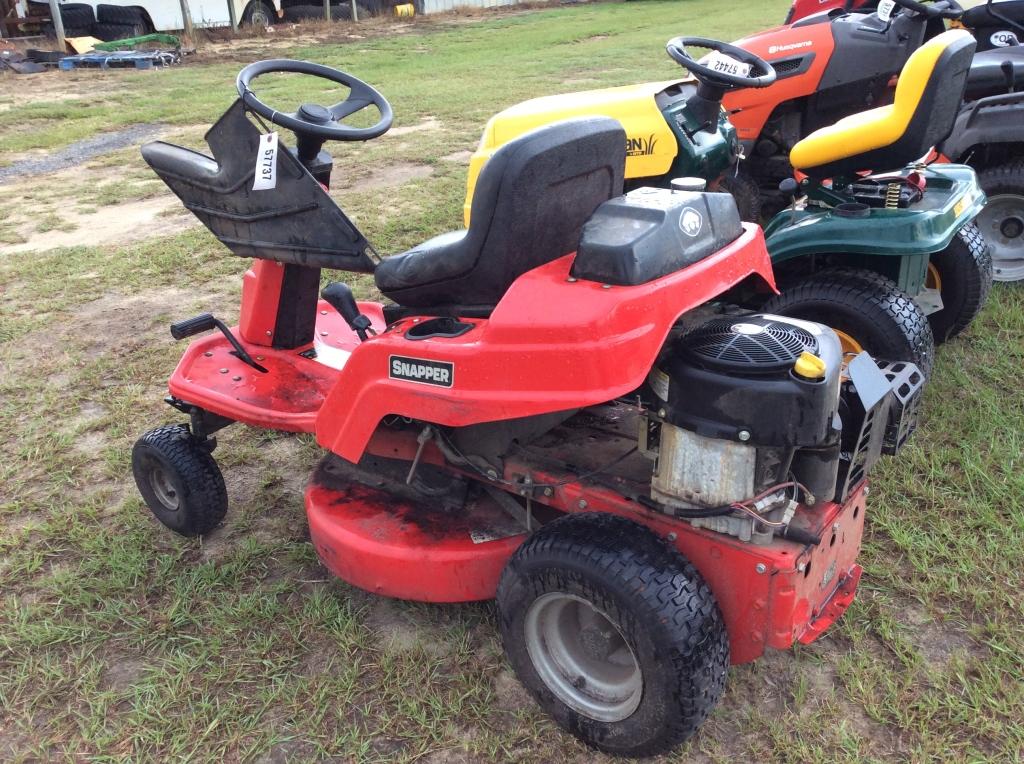 (9)SNAPPER RIDING MOWER - 28" DECK