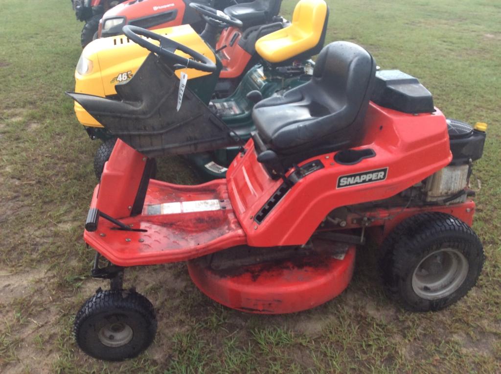 (9)SNAPPER RIDING MOWER - 28" DECK