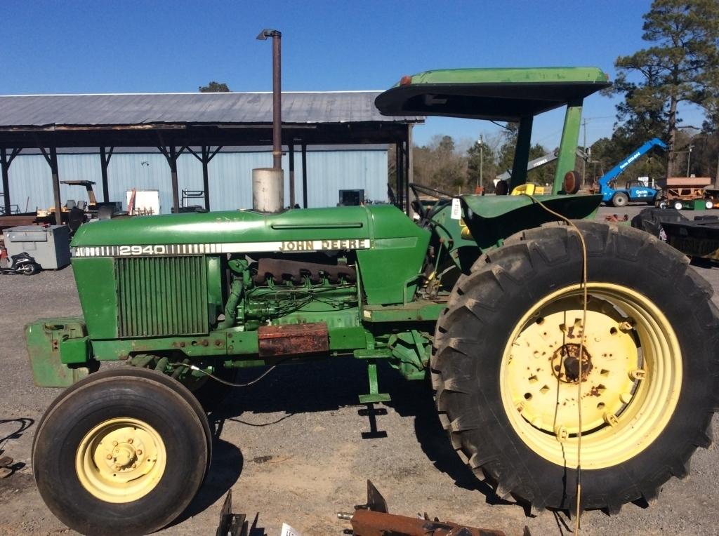 (79)JOHN DEERE 2940