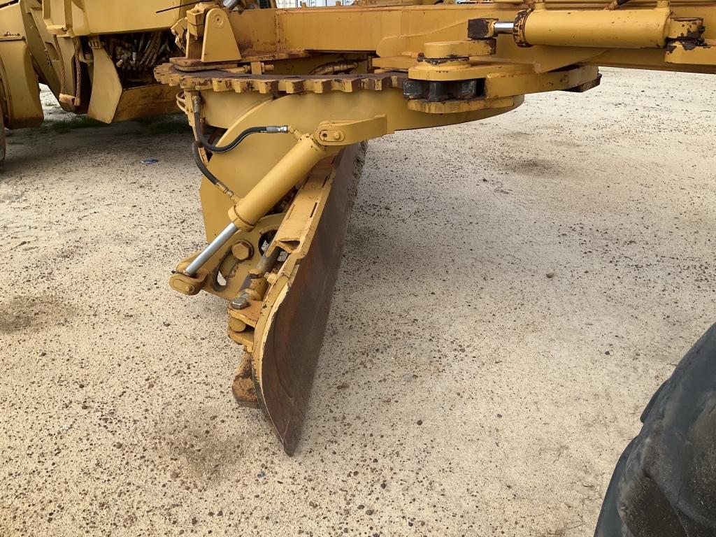 (80)CHAMPION 720A MOTORGRADER