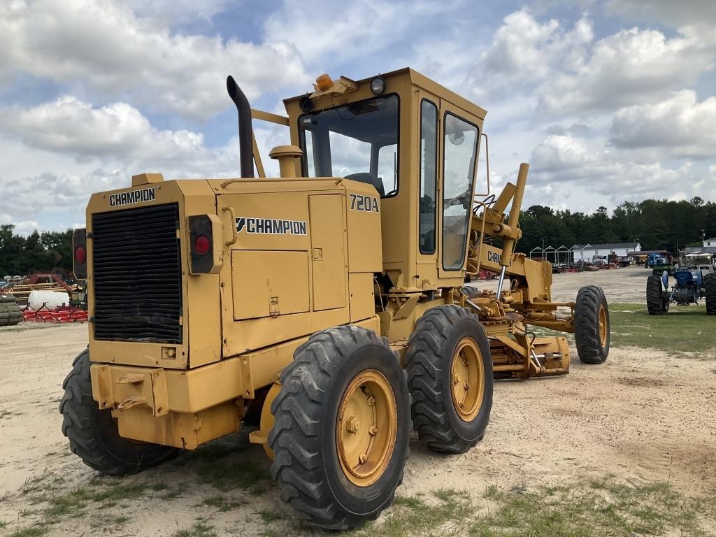 (80)CHAMPION 720A MOTORGRADER