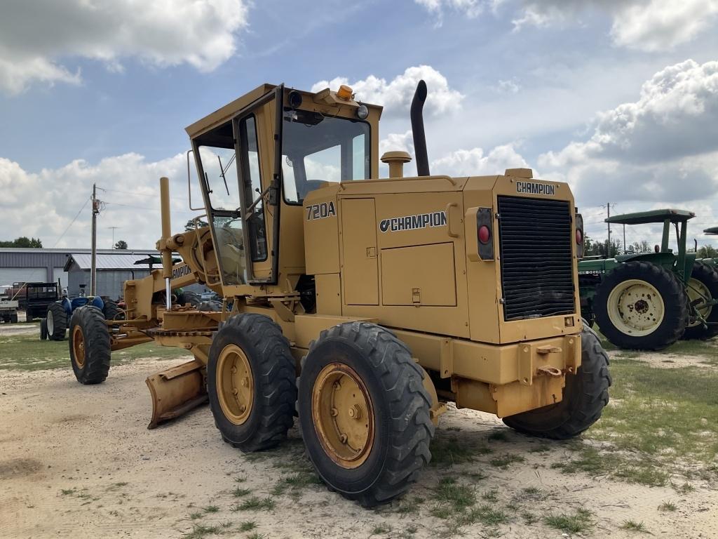 (80)CHAMPION 720A MOTORGRADER