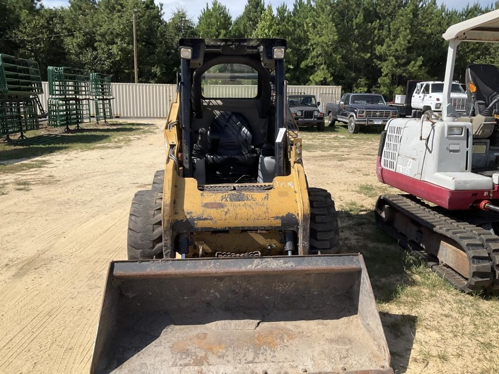 (68)CAT 232B2 SKID STEER