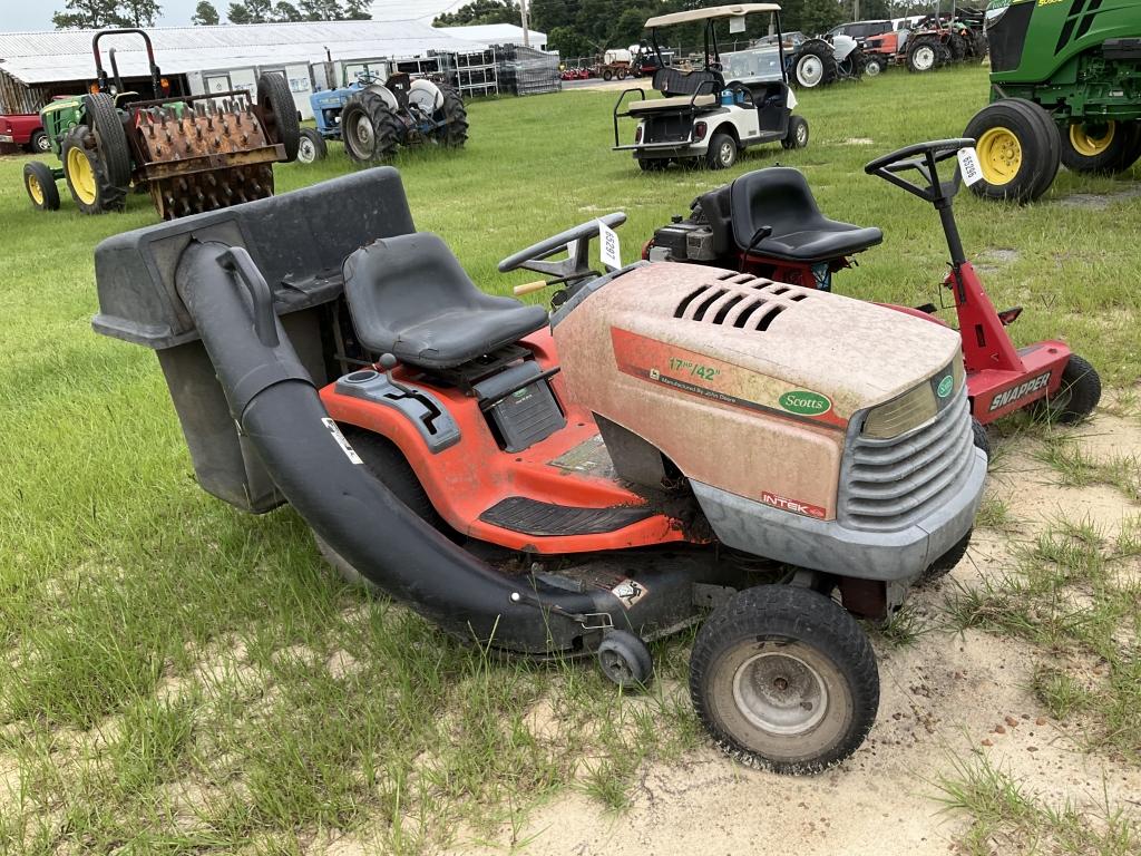 (13)SCOTTS 42" RIDING MOWER W/ BAGGER