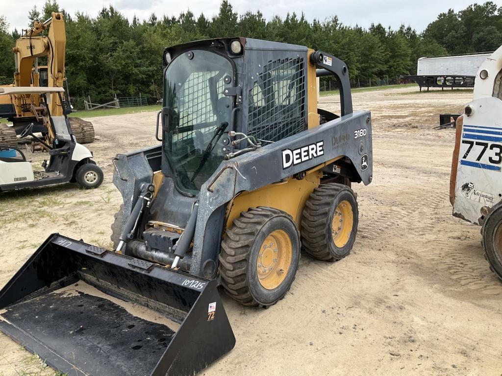 (74)JOHN DEERE 318D SKID STEER