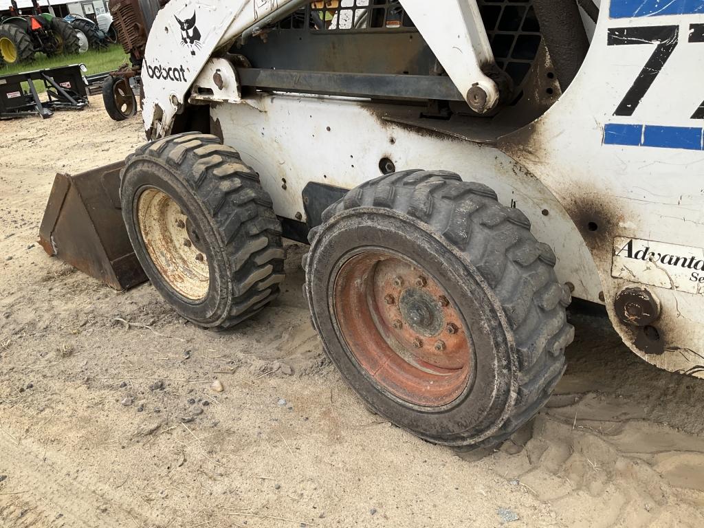 (73)BOBCAT 773 SKID STEER