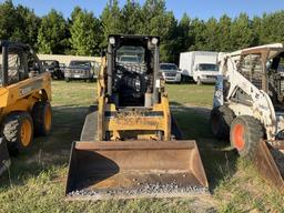 (72)CAT 257 TRACK SKID STEER