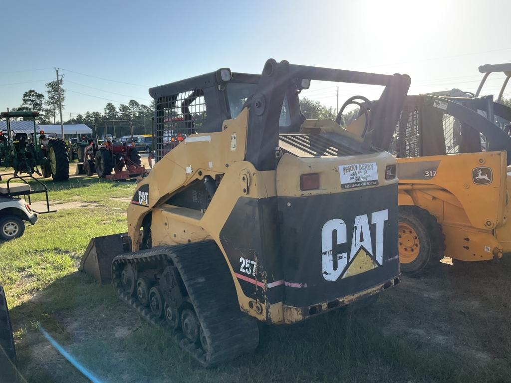 (72)CAT 257 TRACK SKID STEER