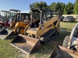 (72)CAT 257 TRACK SKID STEER