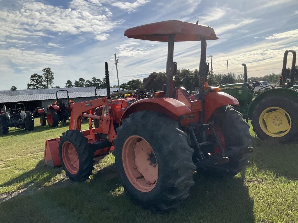 (61)KUBOTA M6040 W/ LA1153 LOADER