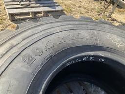 (31)1 - 20.5R25 LOADER TIRE