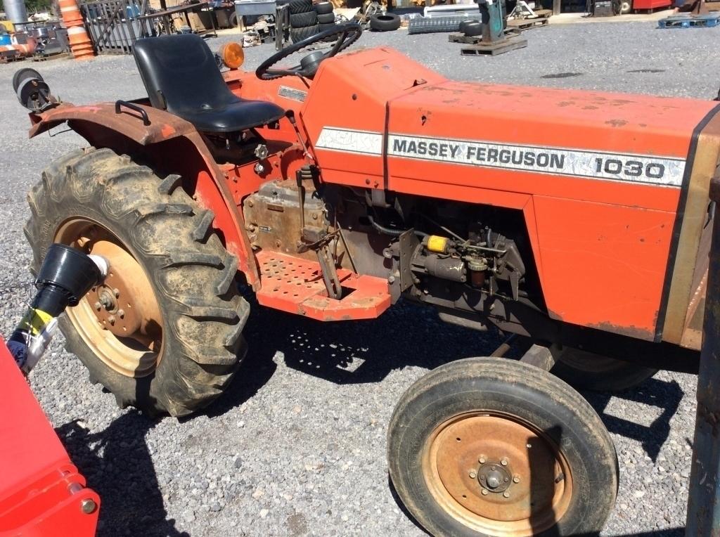 (18)MASSEY FERGUSON 1030