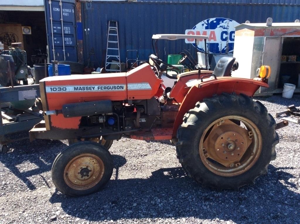 (18)MASSEY FERGUSON 1030