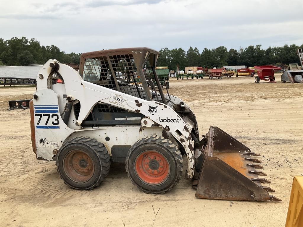 (67)BOBCAT 773 SKID STEER