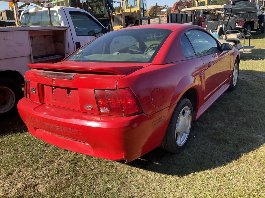 (100)2003 FORD MUSTANG