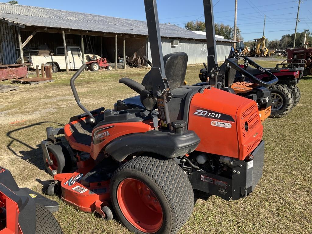 (13)KUBOTA ZD1211 60" ZERO TURN MOWER