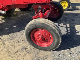 (42)FARMALL 560