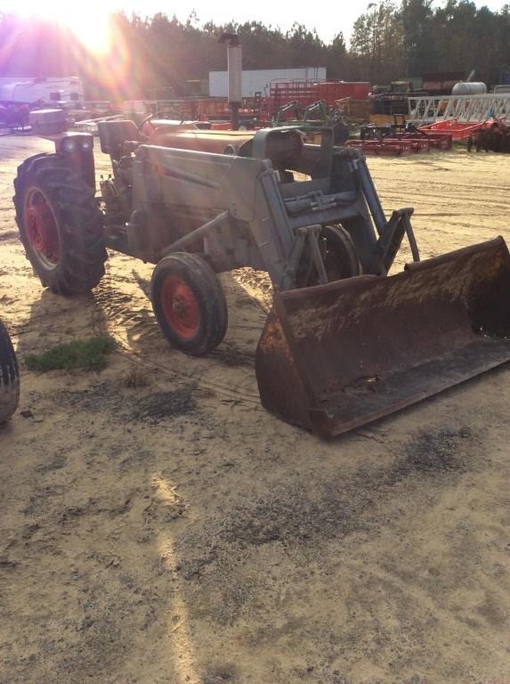 (44)MASSEY FERGUSON 165 W/ LOADER