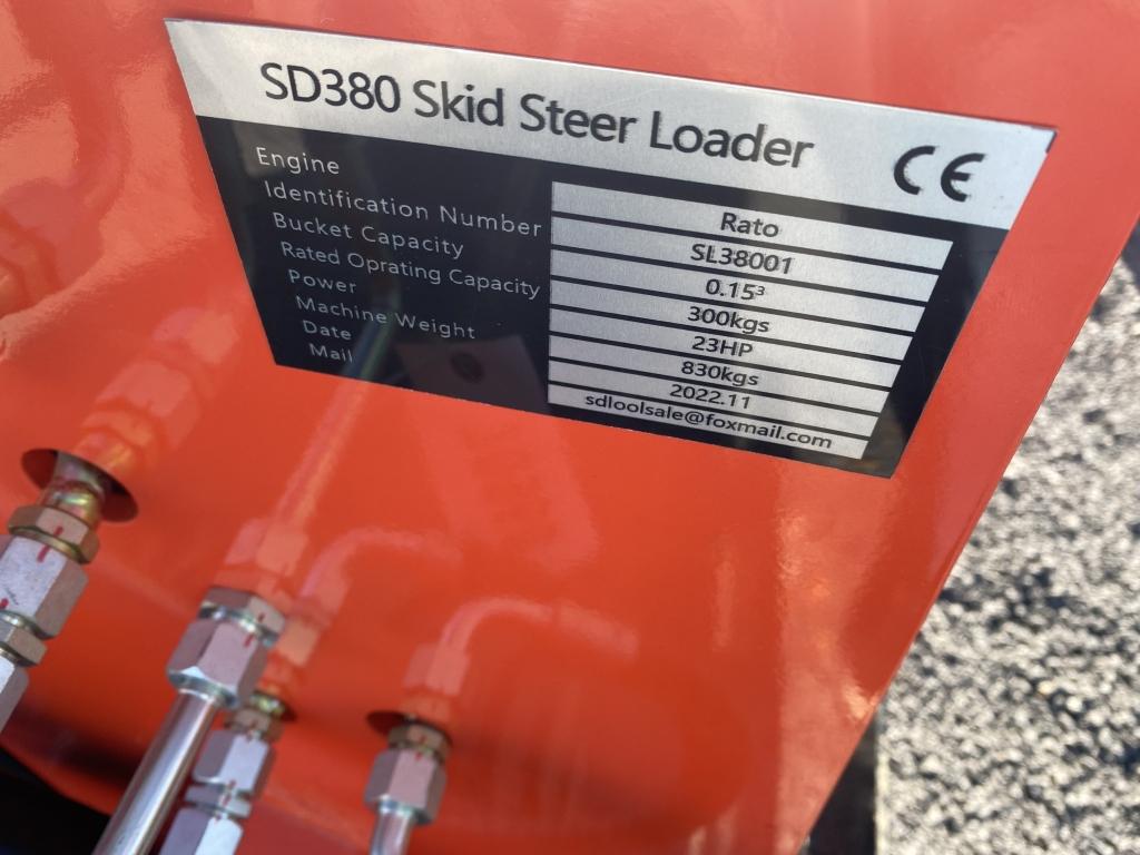 (34)SDLOOL SD380 MINI SKID STEER LOADER