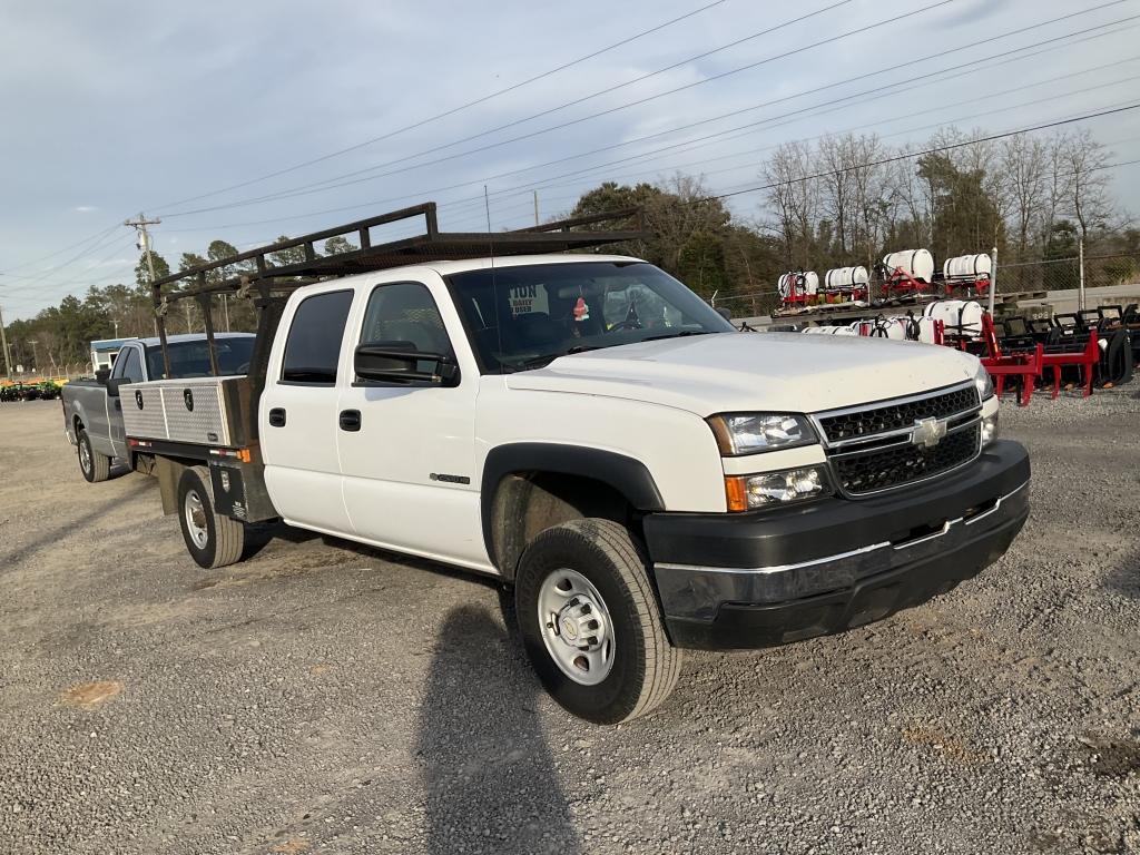 (107)2006 CHEVROLET C2500