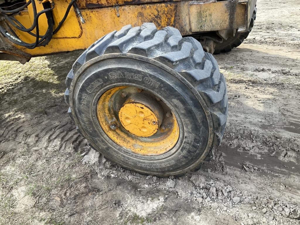 (103)JOHN DEERE 210C FRONT LOADER