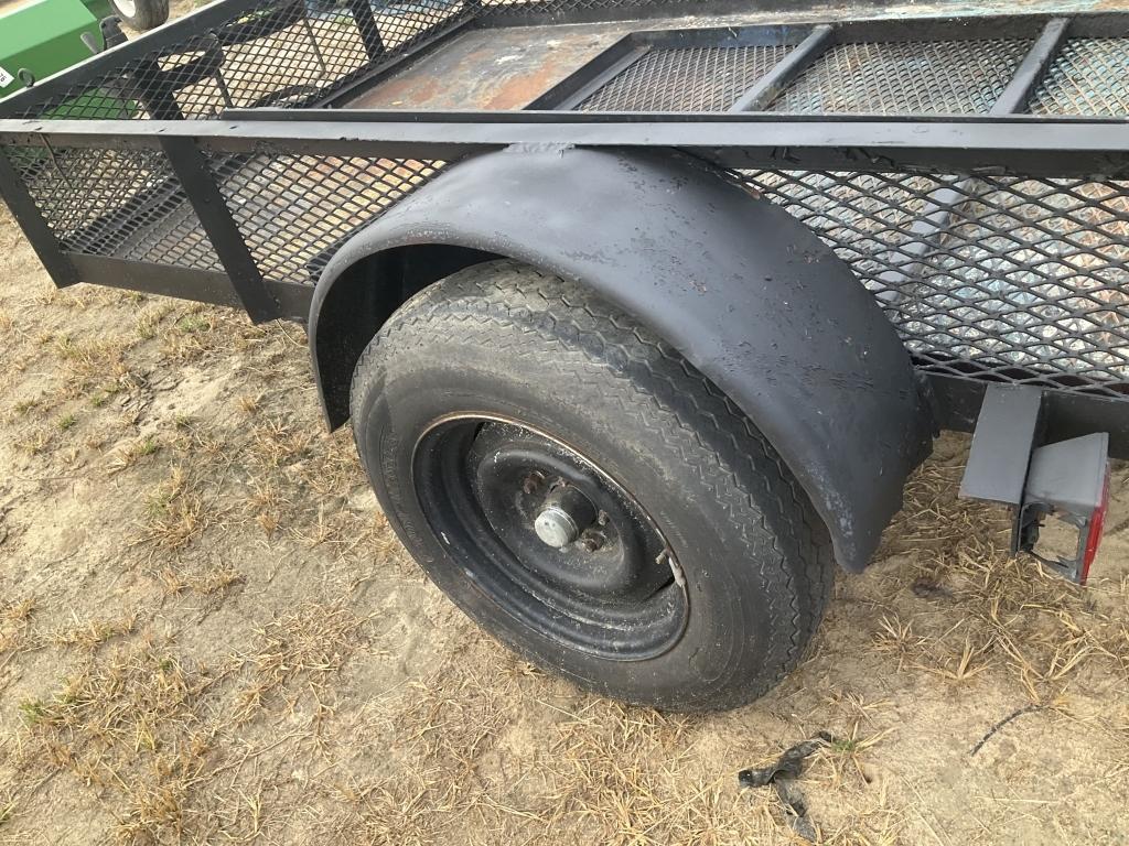 (331)5 X 7 METAL FLOOR TRAILER - NO TITLE