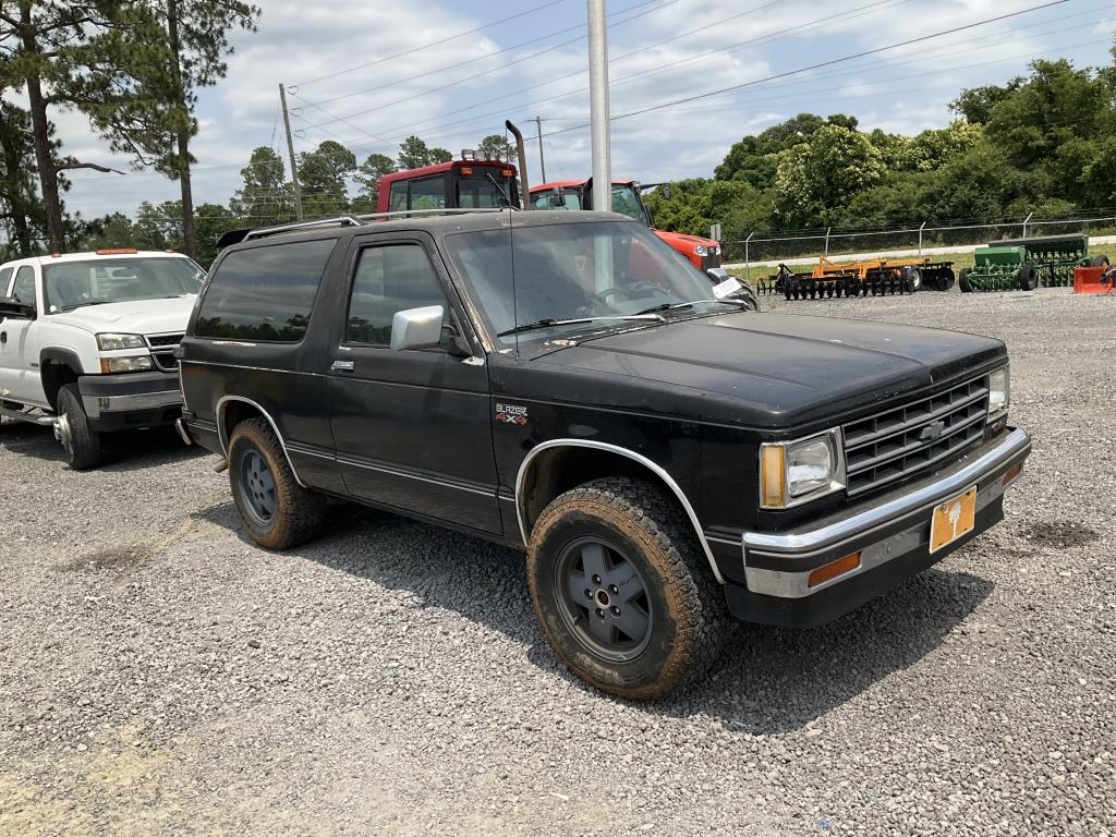 (122)1989 CHEVROLET BLAZER