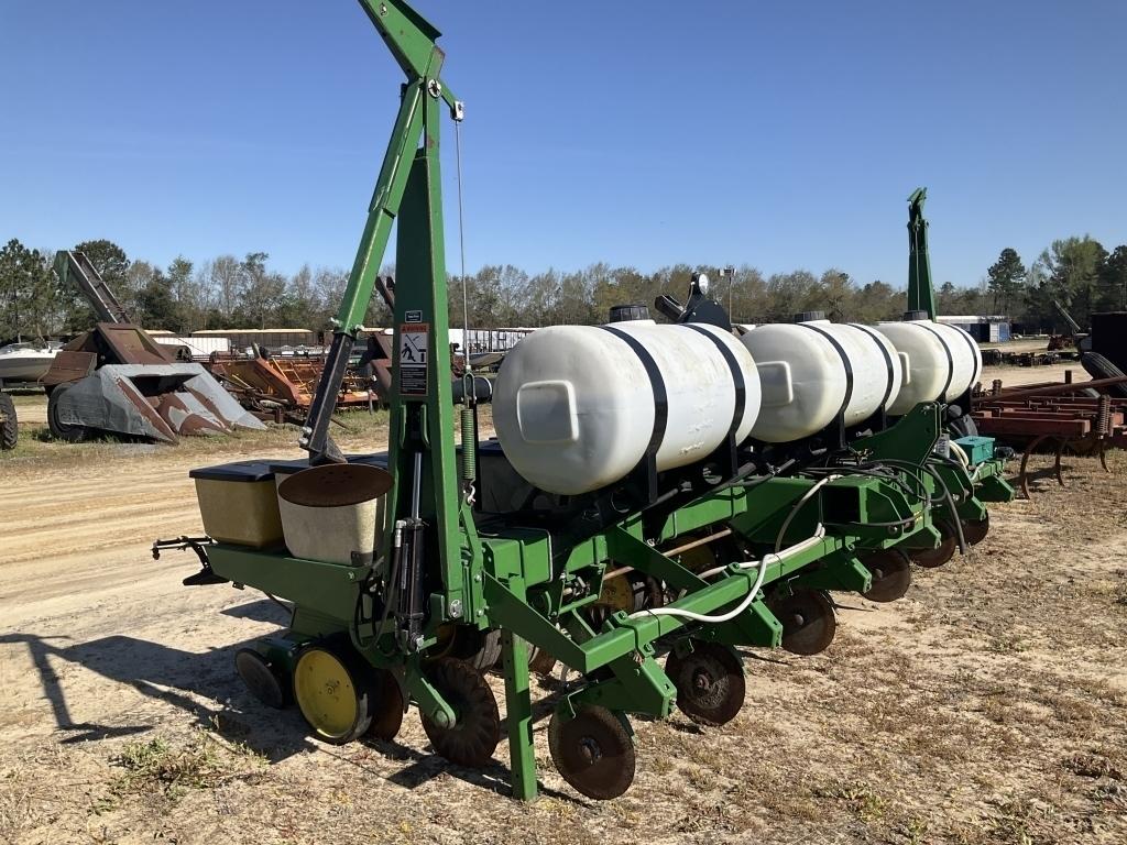 (736)JOHN DEERE 7000 6 ROW PLANTER - 3PT HITCH